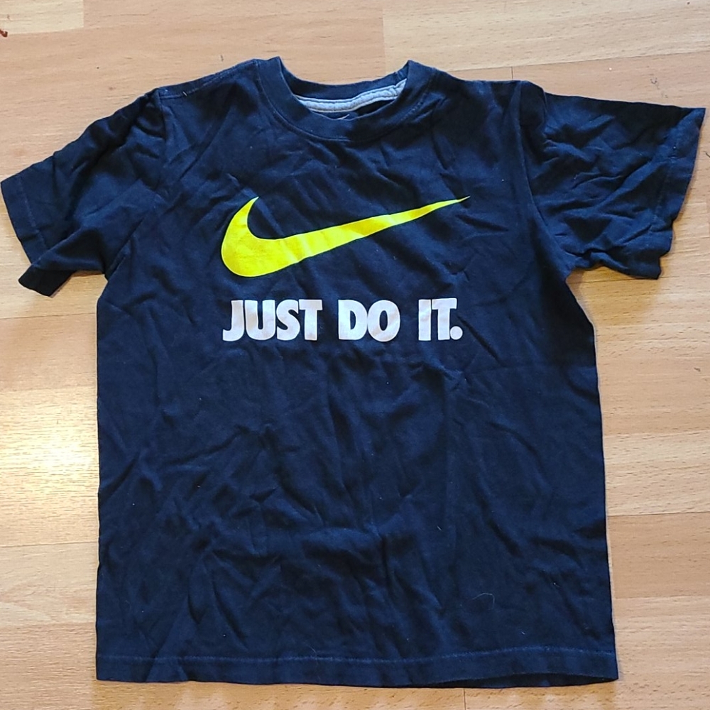 Boys short sleeve shirt